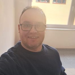 Niebrzydki