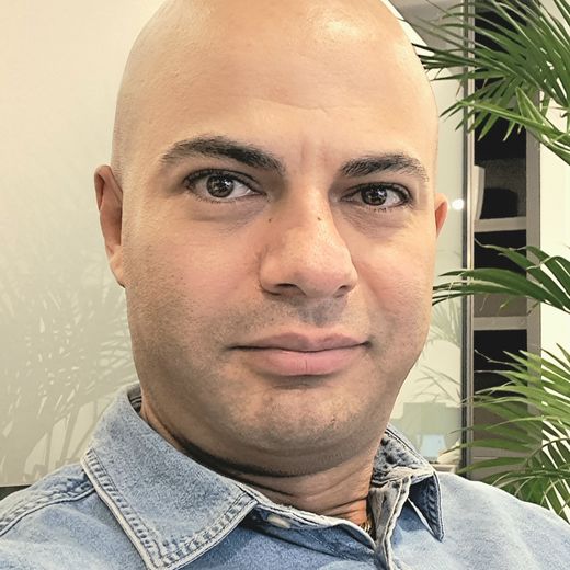 Roozbeh Hosseinzadeh Fardnia