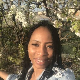 Tia Ezell