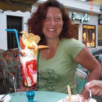 Marion Schrader