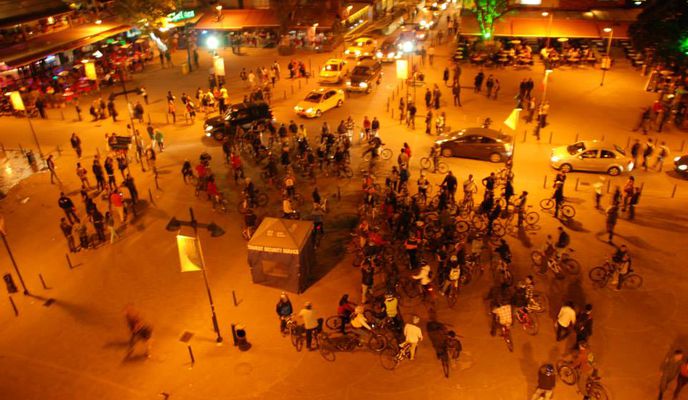 CICLEADAS URBANAS NOCTURNAS