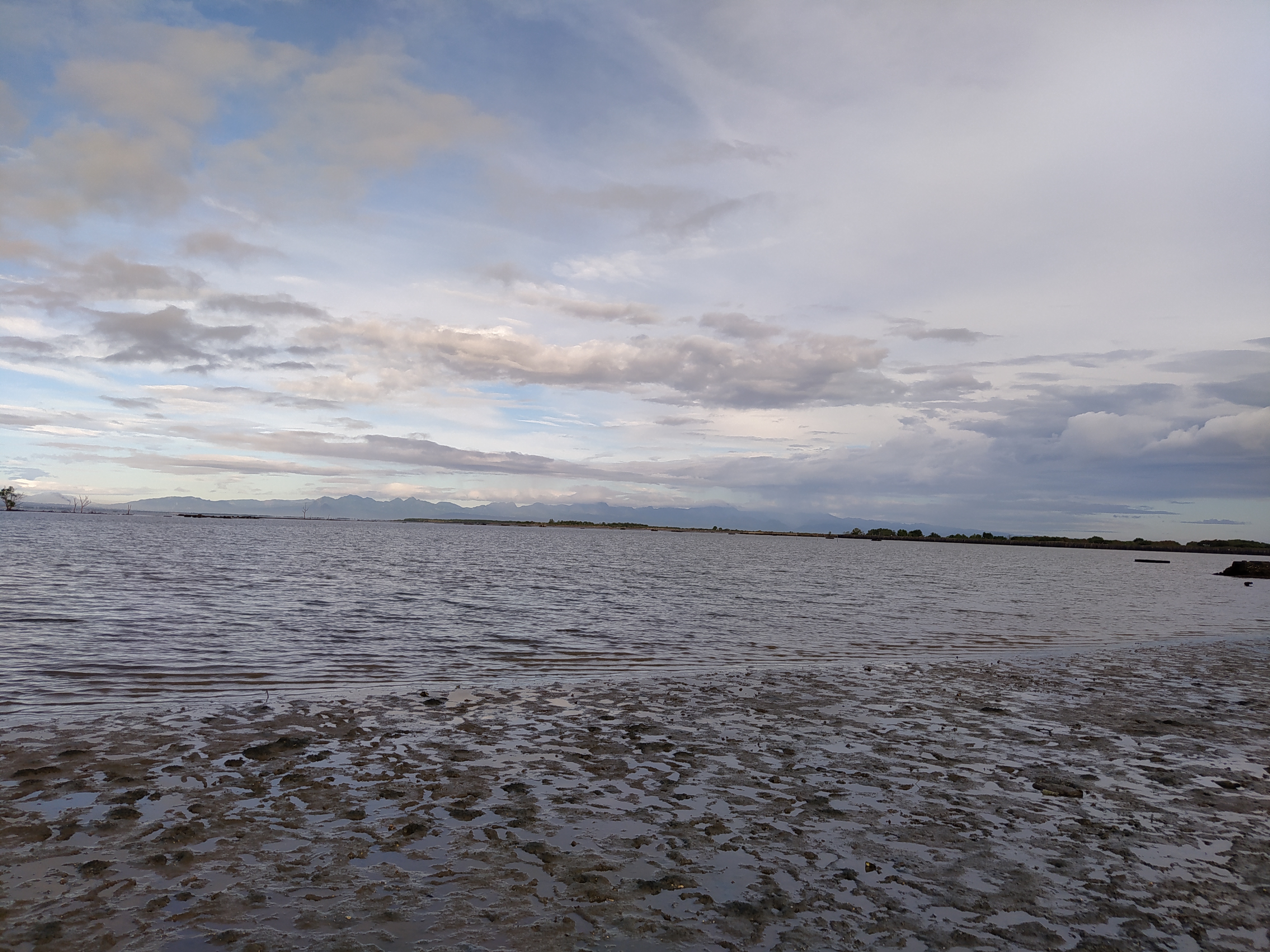 Sulipan-Alauli Road 201, Apalit to VM3R+XP3, Masantol