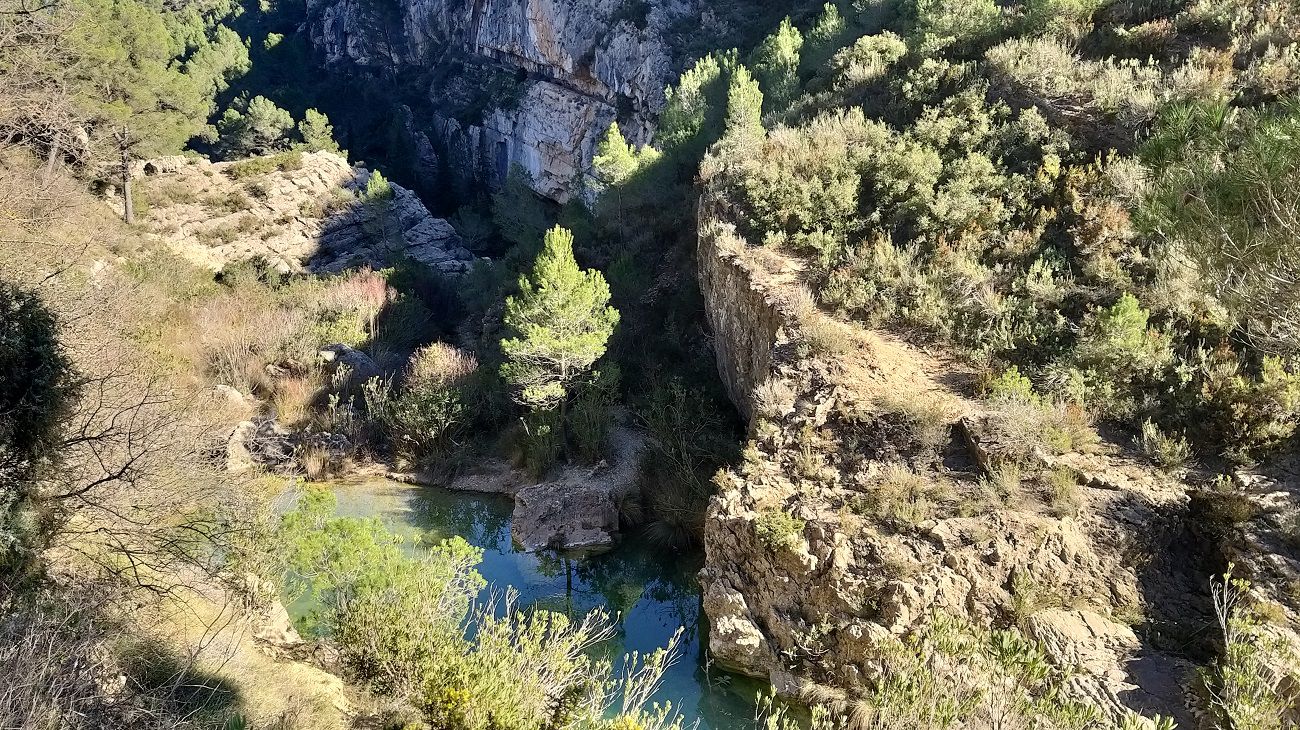 El Comtat a peu: el barranc de l'Encantada des de Planes