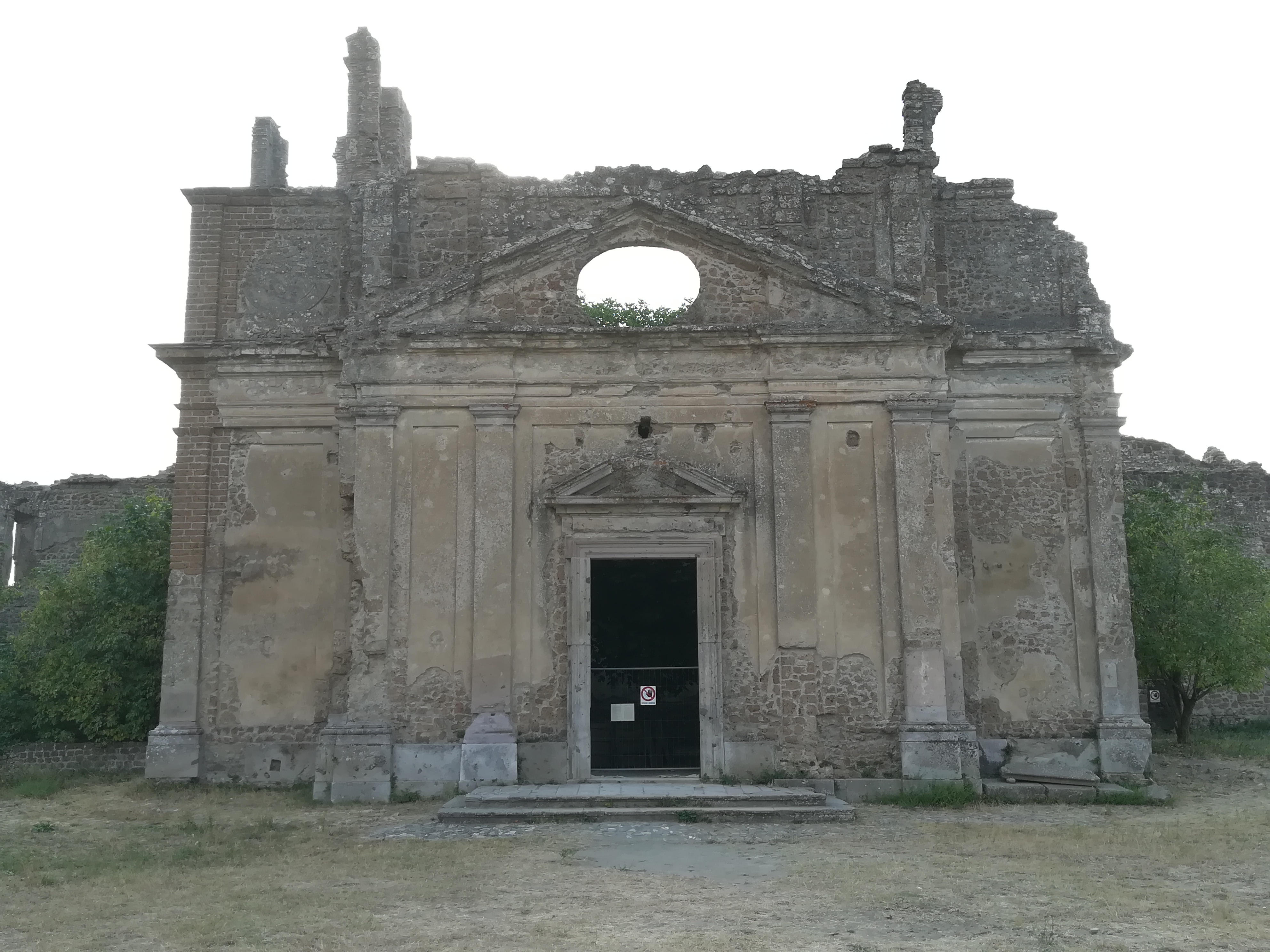 Hebe Bild 8 entlang der Bikemap-Route "Camminata Cascate Diosilla - Monterano antica" hervor