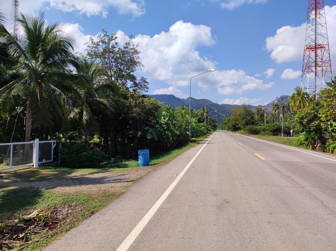 Beach Road 32, Tambon Pak Nam Pran nach 2R6P+73P, Bo Nok