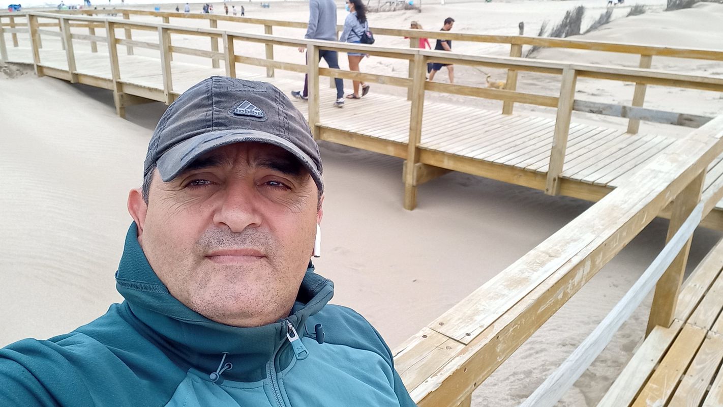 De Avenida Intermédanos s/n, Pinamar a Avenida Intermédanos s/n, Pinamar