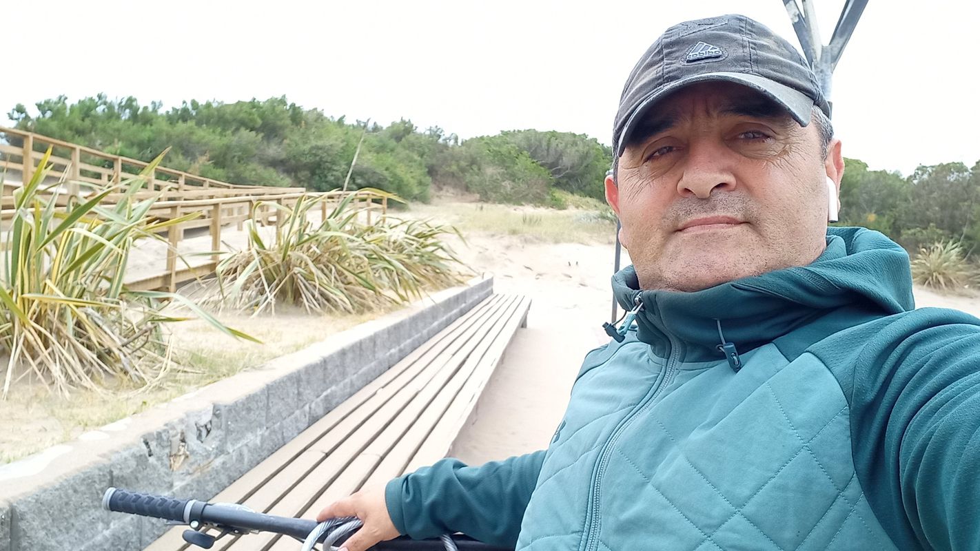De Avenida Intermédanos s/n, Pinamar a Avenida Intermédanos s/n, Pinamar