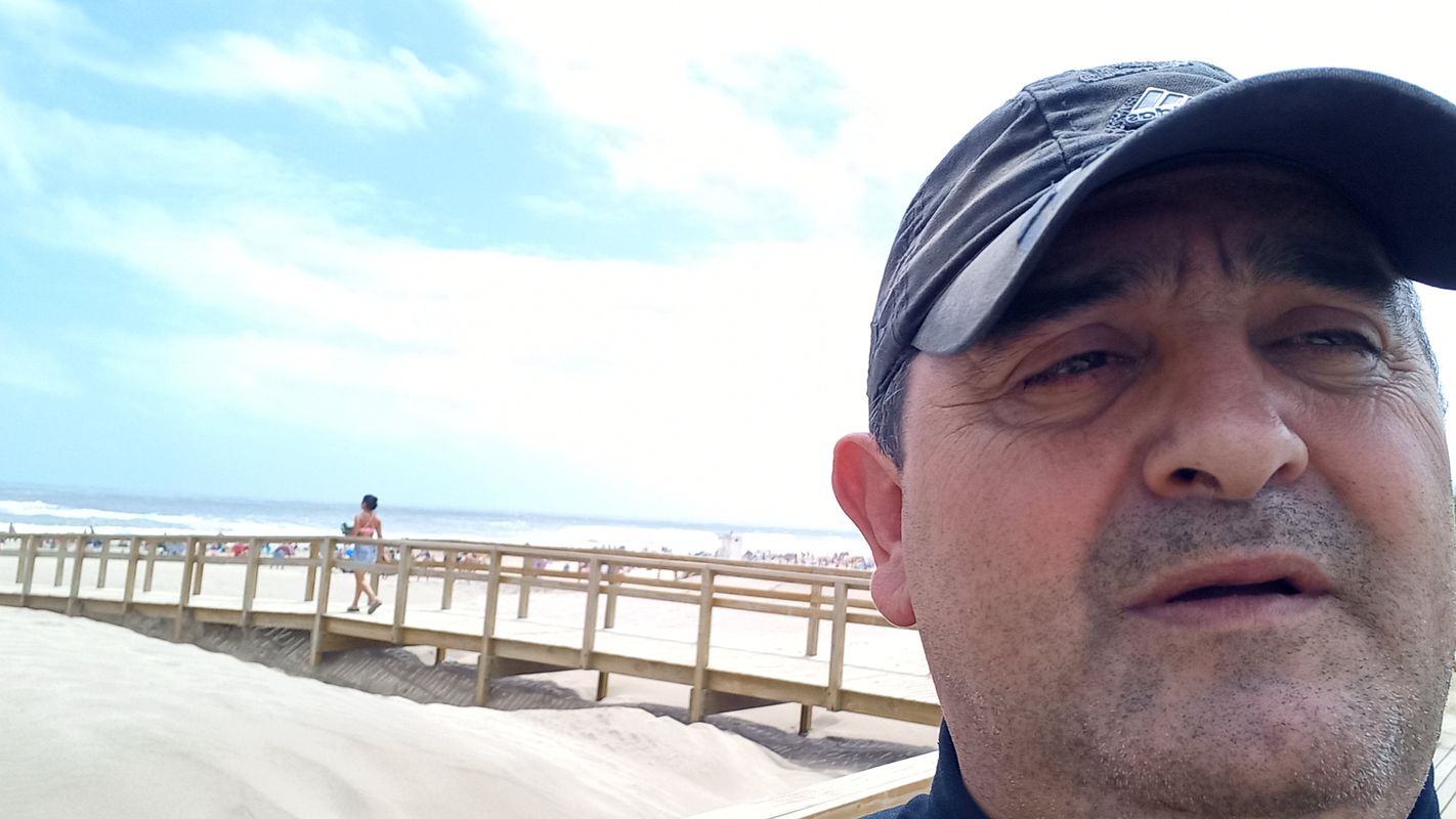 De Avenida Intermédanos s/n, Pinamar a Avenida Intermédanos s/n, Pinamar