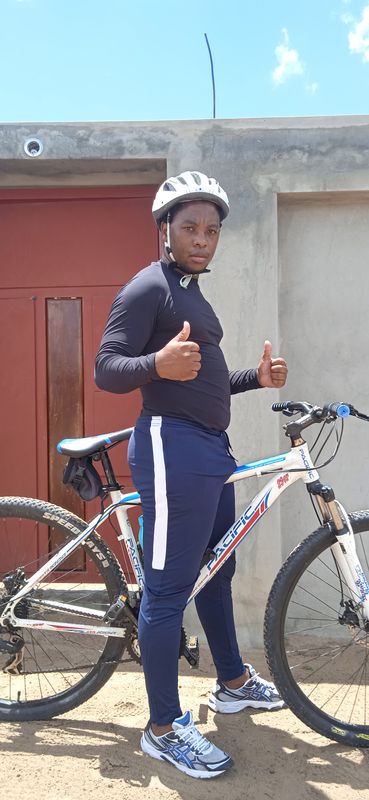 De Estrada sem nome a Avenida da Marginal, Maputo