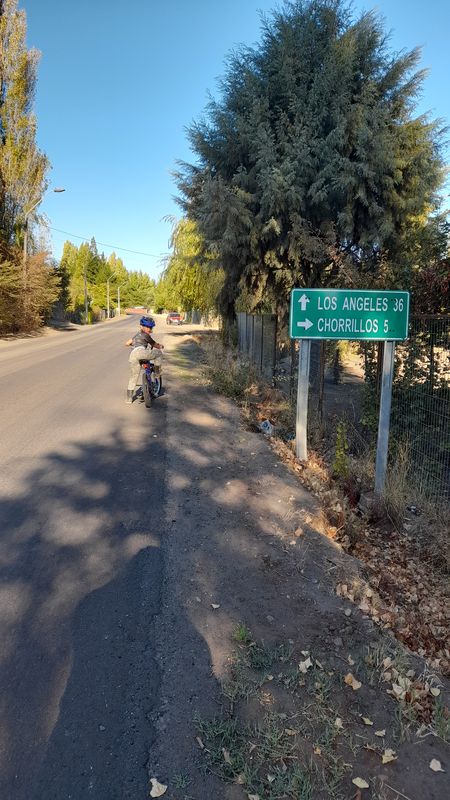 De Los Avellanos 429, Laja a Vía sin nombre, Laja