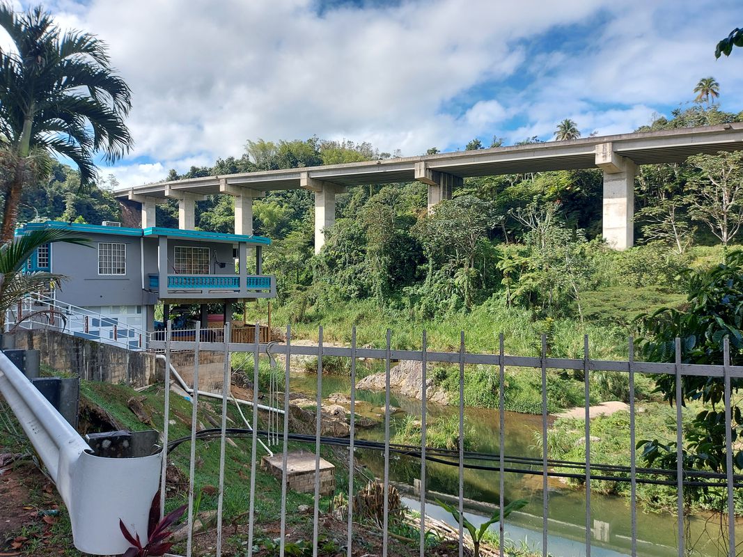De Vía sin nombre, Utuado a Vía sin nombre, Utuado