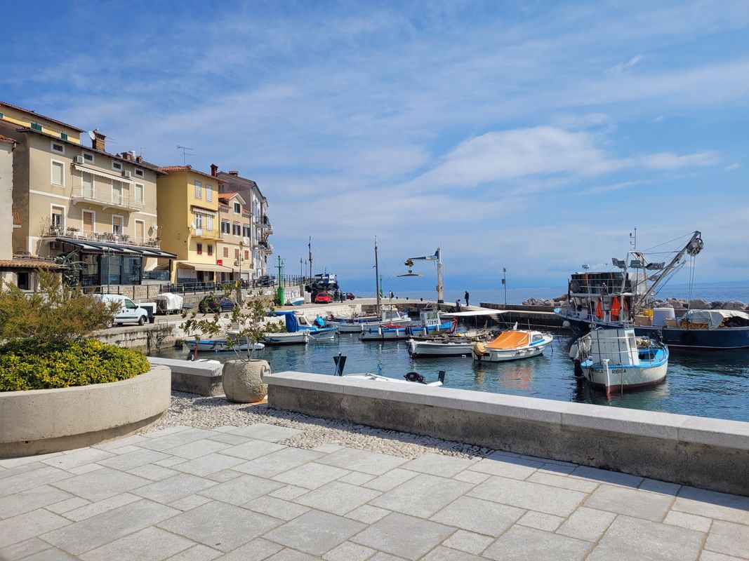 Ulica Ivana Luppisa 13/220, Rijeka to D66 19, Mošćenička Draga