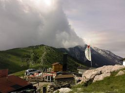 Hebe Bild 1 entlang der Bikemap-Route "Mezzo giro am Monte Baldo, Garda" hervor