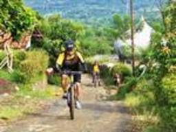 Highlight 2 along the Bikemap route "CMTB-Hambalang"