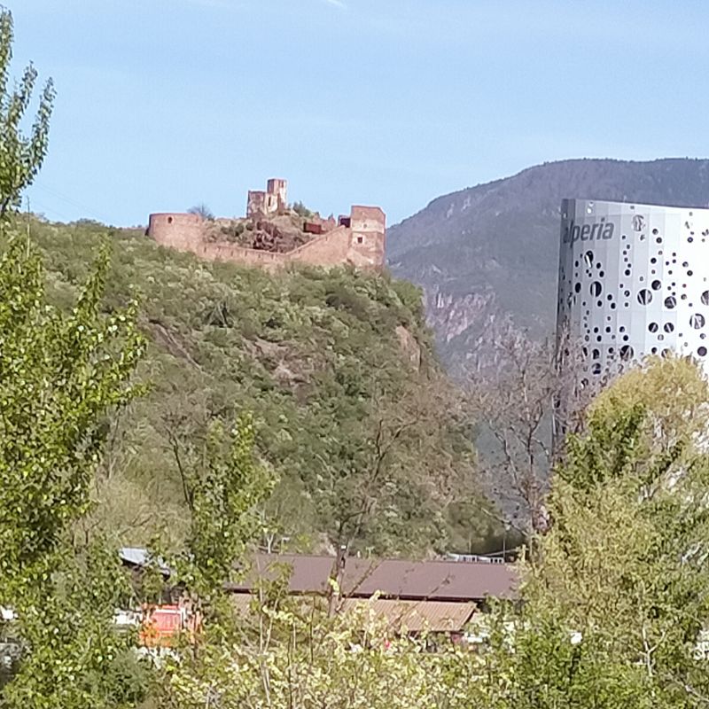 Da Via alle Ghiaie 56, San Michele all'Adige a Via alle Ghiaie 56, San Michele all'Adige