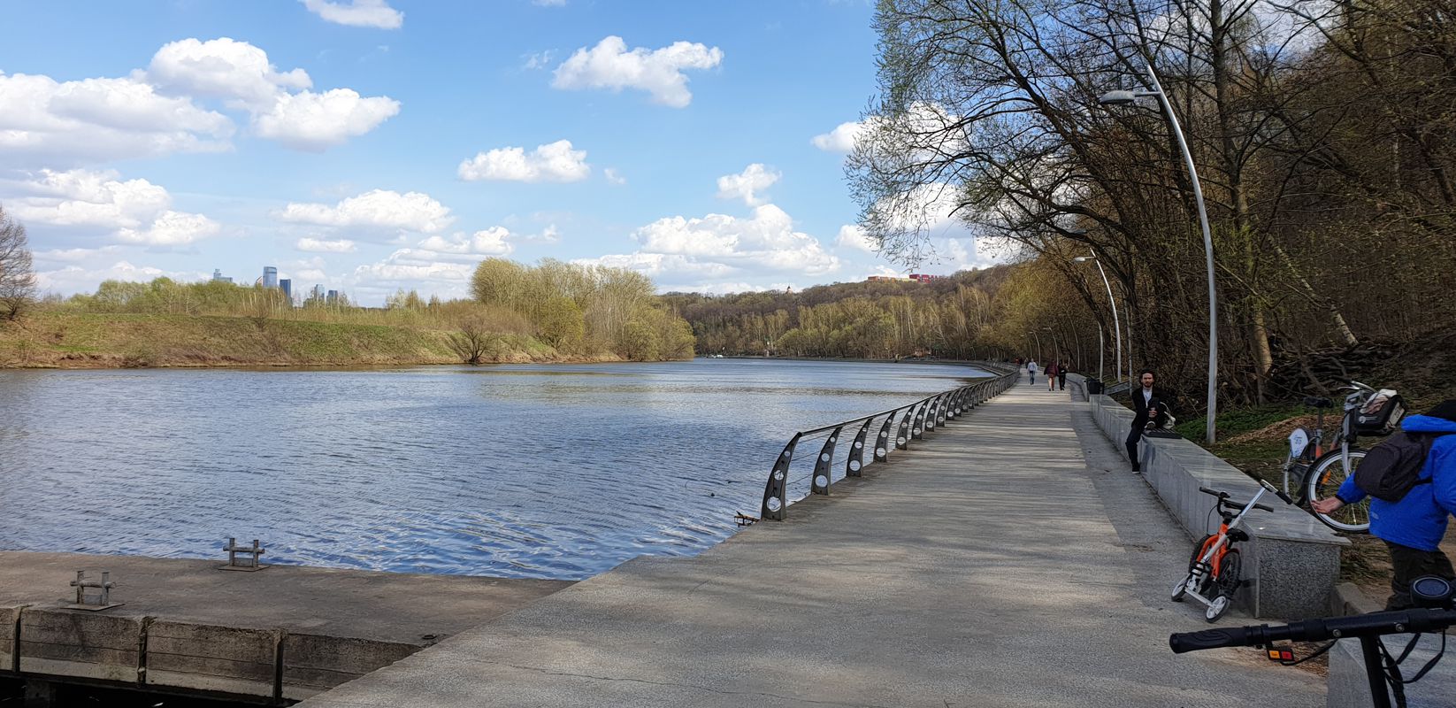От Суворовский парк, Крылатское, Филёвский парк, Инициативная.