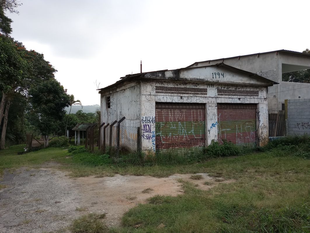 De Rua Particular 331 a Rua Rio Pirai 111