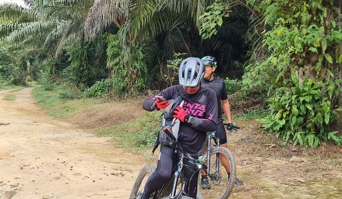 Photo 1 of the Bikemap route "sban 3 to labu"
