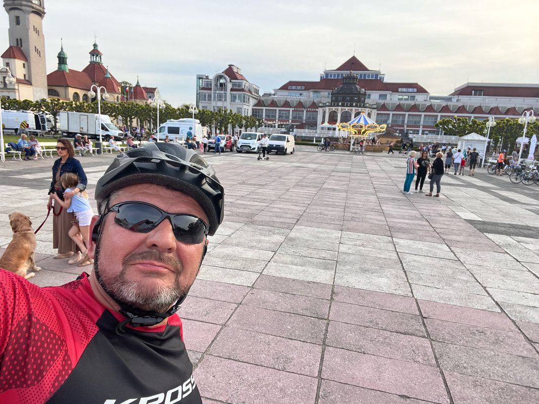 Konrada Guderskiego 24, Gda艅sk do Konrada Guderskiego 22, Gda艅sk