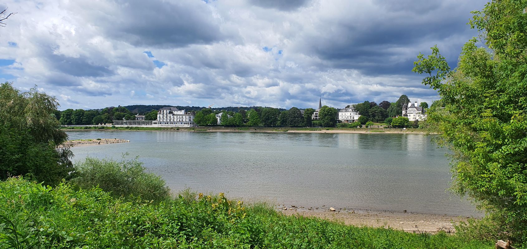 Rheinstraße 6, Linz am Rhein nach Bergstraße 115, Königswinter