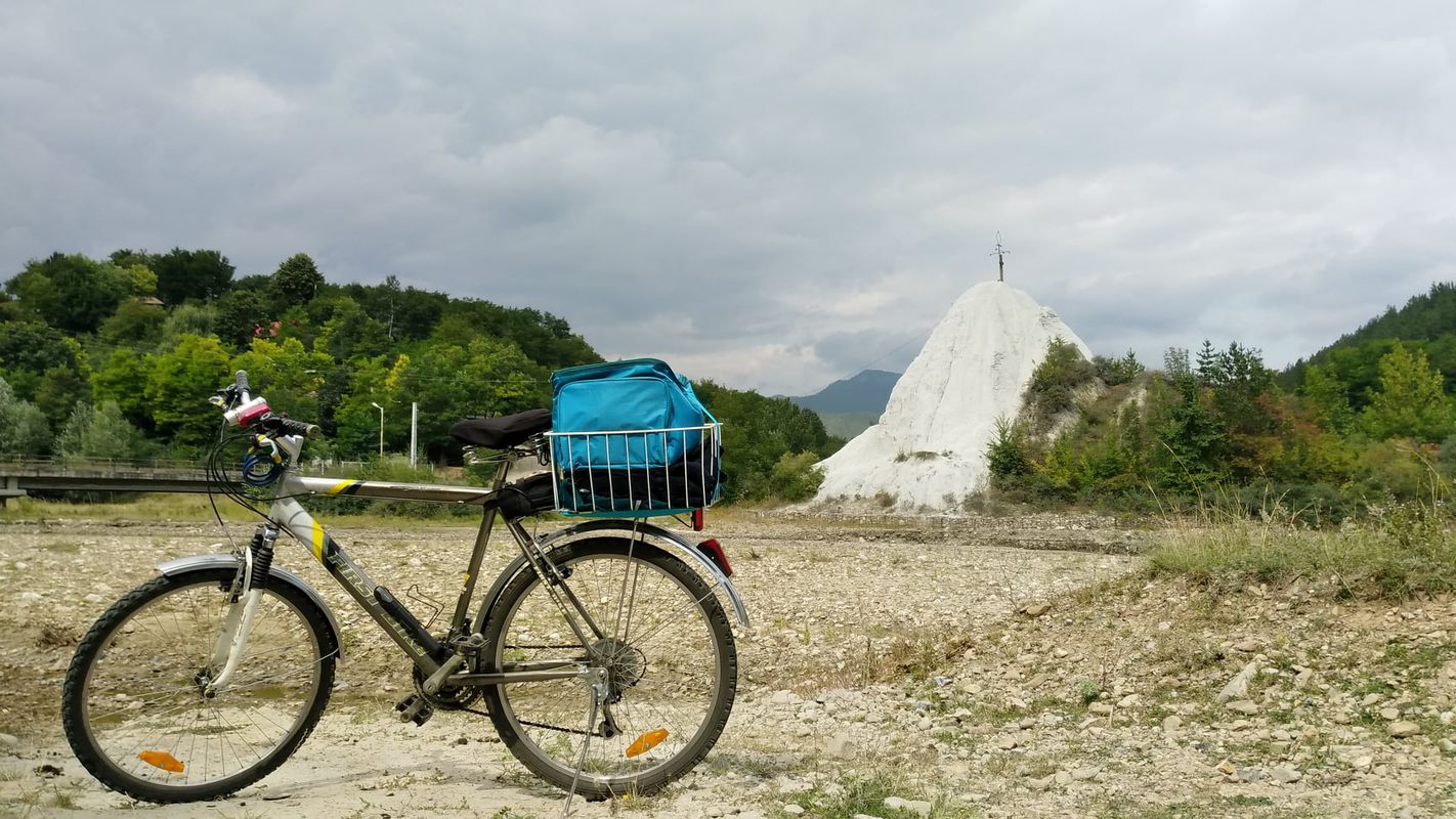 Mound of Grunj in Mânzălești