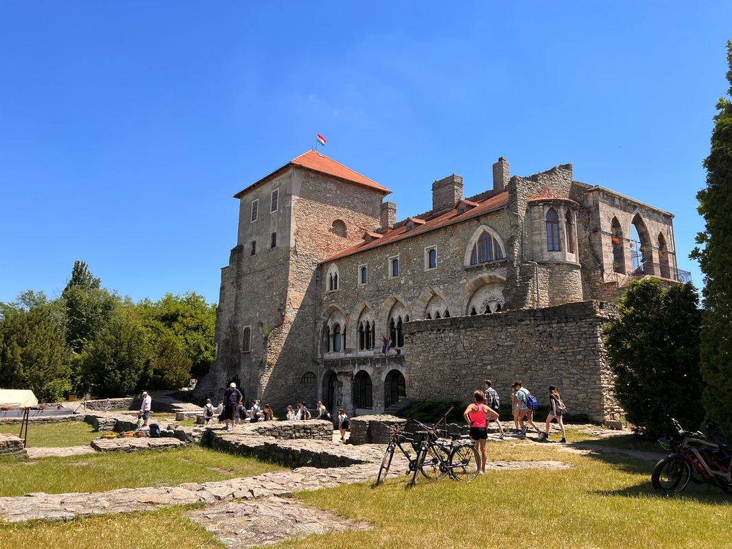 Valusek Dezső utca 66., Vértesszőlős to Valusek Dezső utca 66., Vértesszőlős