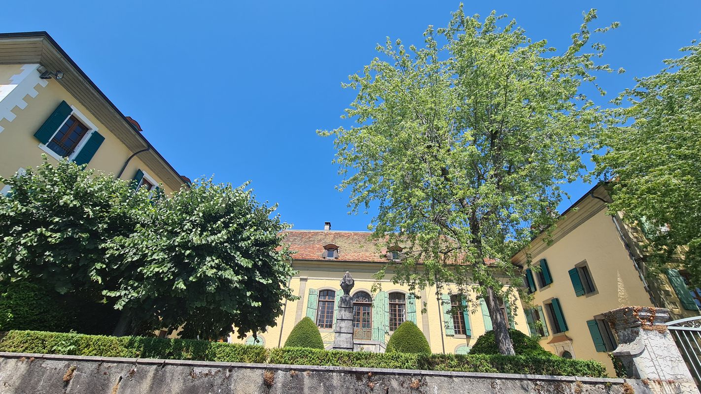 Allee des Ormes 32, Saint-Genis-Pouilly to Allee des Ormes 32, Saint-Genis-Pouilly