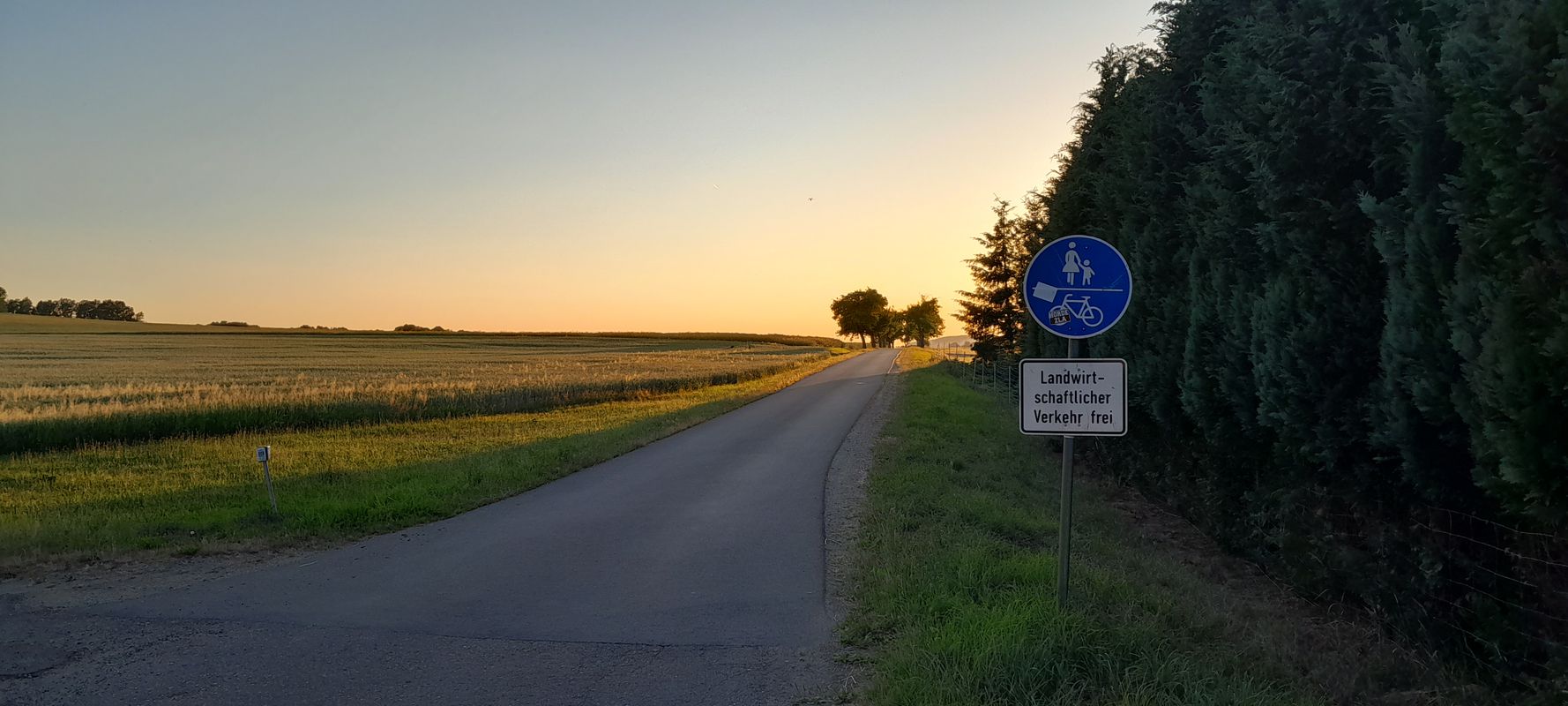 Dorfstraße 30, Neustadt in Sachsen nach Dorfstraße 32, Neustadt in Sachsen