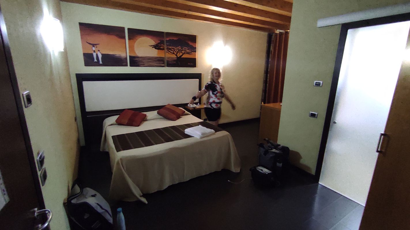 Via Silvio Pellico 10, Ostiglia nach Via Altura 4, Ospedaletto Euganeo