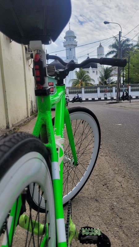 Jalan Haji Keuchik Leumik 21, Kecamatan Lueng Bata to H84H+82C, Kuta Alam