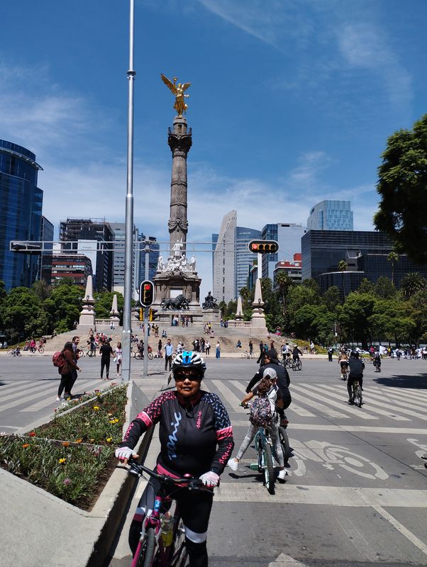 De Tripoli 804, Ciudad de México a Avenida Emperadores 189, Ciudad de México