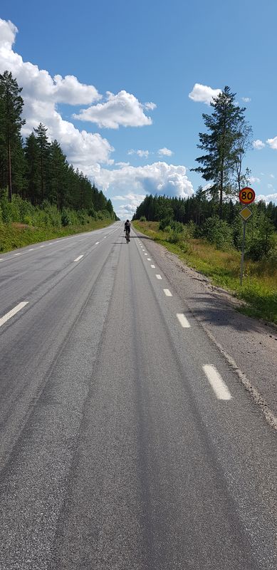 BONDARV HAMREGATAN 2 to Smedtäktsvägen 4