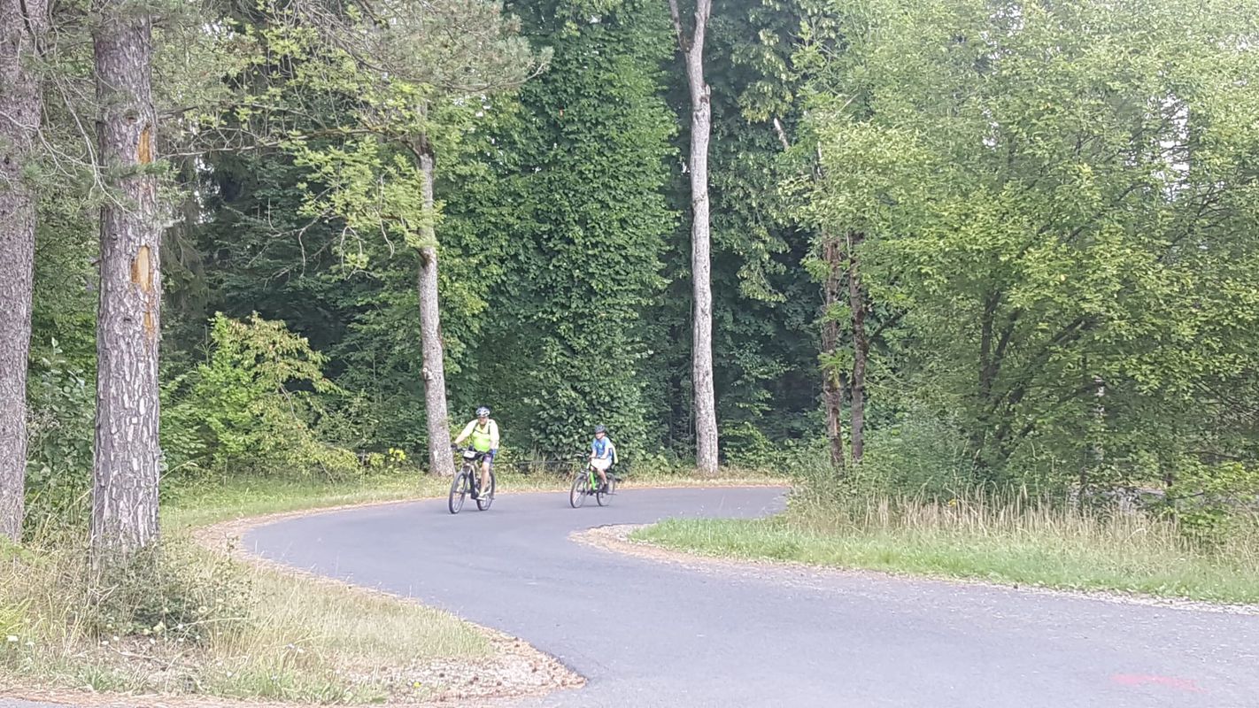 Waldstraße 1, Eisfeld nach Waldstraße 1, Eisfeld