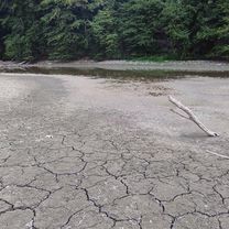 Lázbérci-víztároló mellett