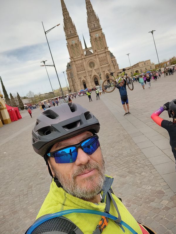 Lujan por Escobar