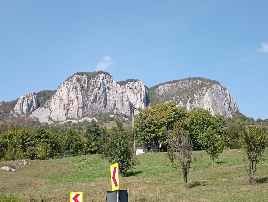 De DN74, Mihăileni a Strada Horea 1, Brad