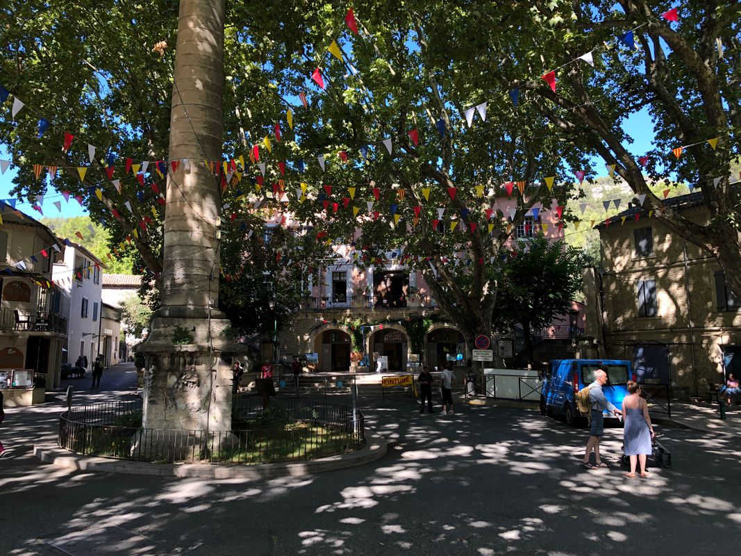 L'Isle-sur-la-Sorgue bis Fontaine