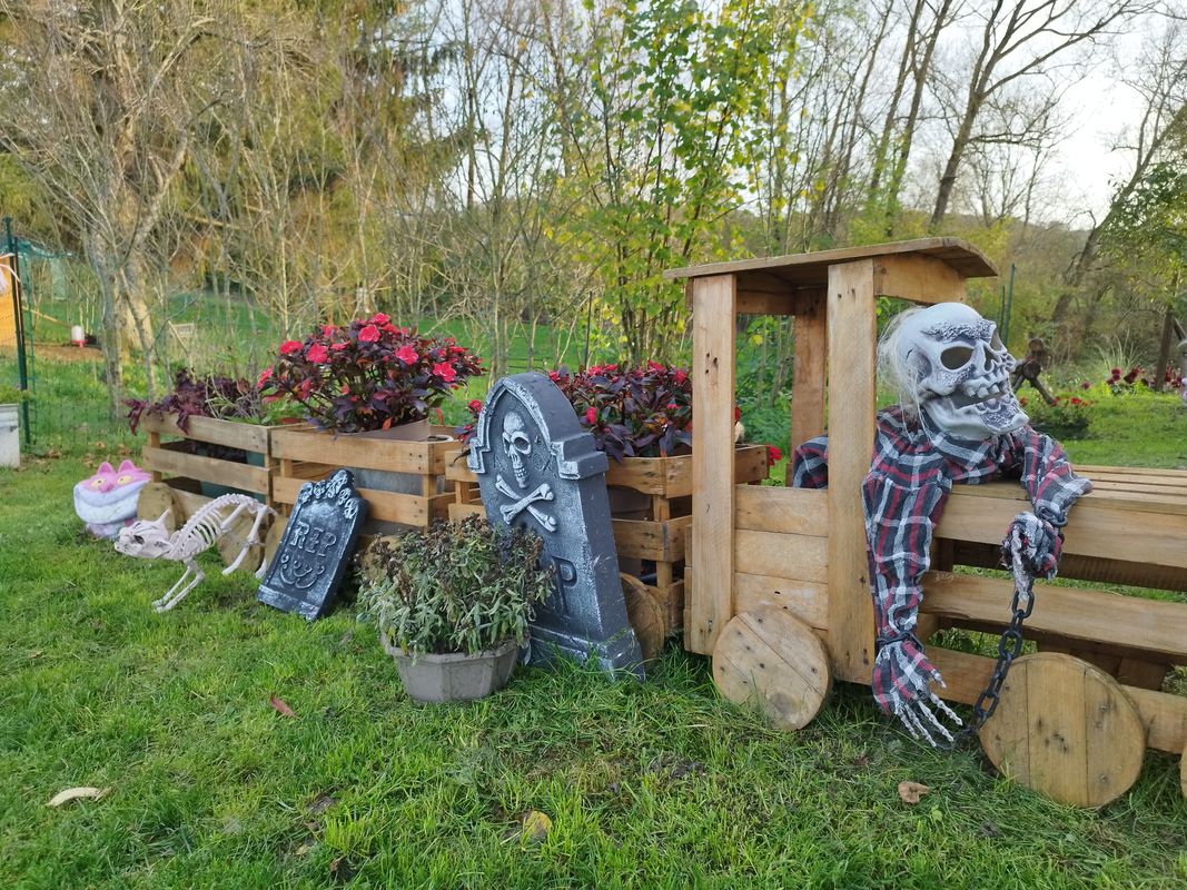 De Pont à Bar 14, Dom-le-Mesnil à Pont à Bar 14, Dom-le-Mesnil