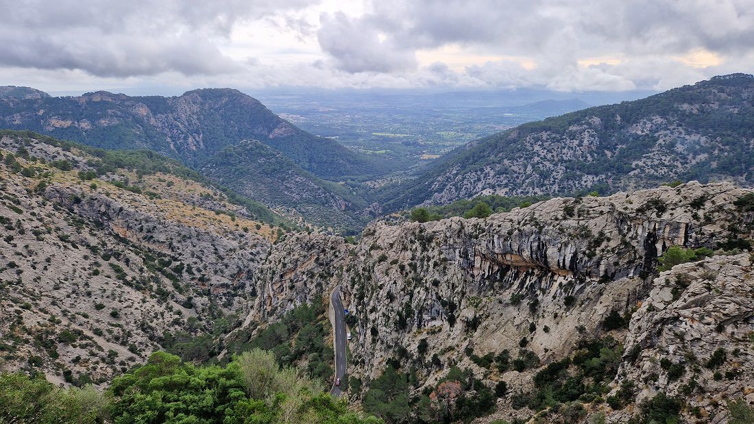 Mallorca a peu: de Caimari a Lluc pel camí Vell