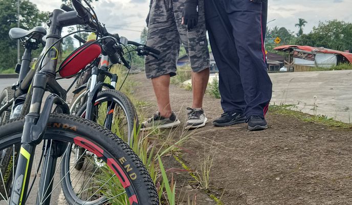 Photo 1 of the Bikemap route "3V9H+5WF, Kecamatan Gunung Guruh to Jalan Perum Mangkalaya 1, Kecamatan Gunung Guruh"