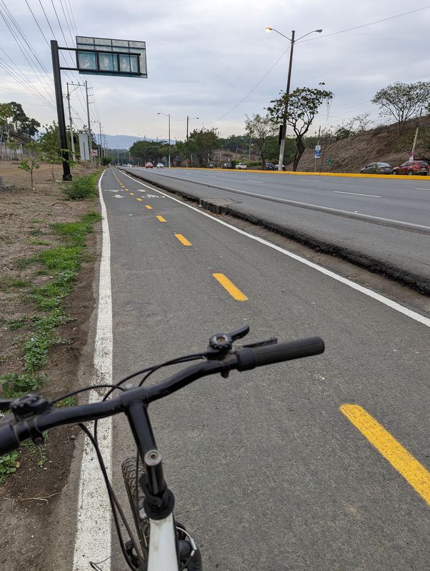 De Calle 8 S-O, Guayaquil a Calle 8 S-O, Guayaquil