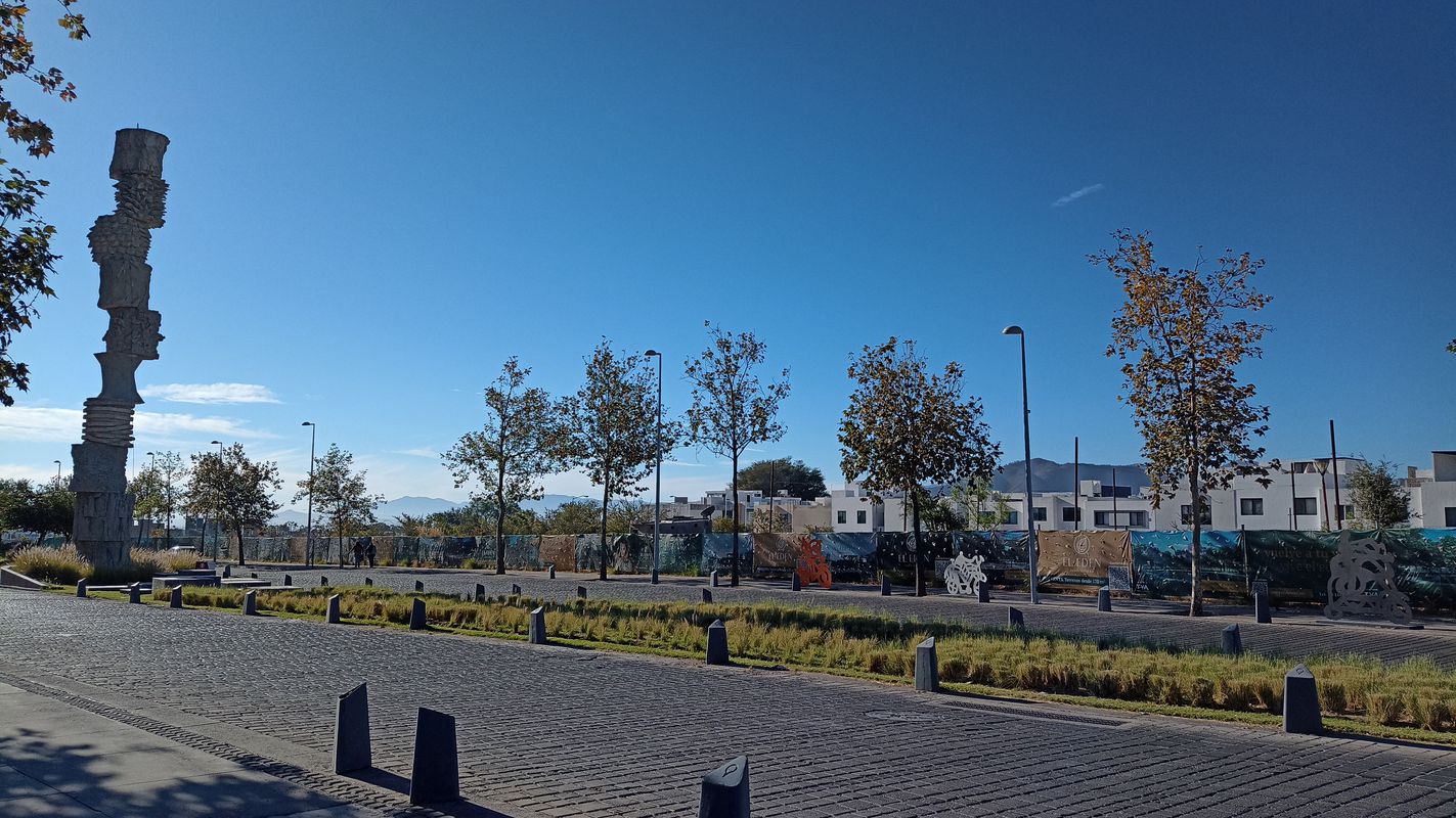 De Bahía de Los Lobos 2050A, San Pedro Tlaquepaque a SIN NOMBRE Número 128 2968_30, San Pedro Tlaquepaque