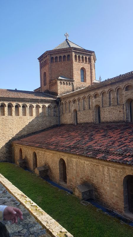 De Carrer Major 19, Campdevànol a Passeig de Ragull 10, Ripoll