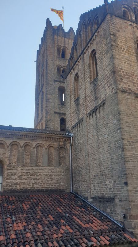 De Carrer Major 19, Campdevànol a Passeig de Ragull 10, Ripoll