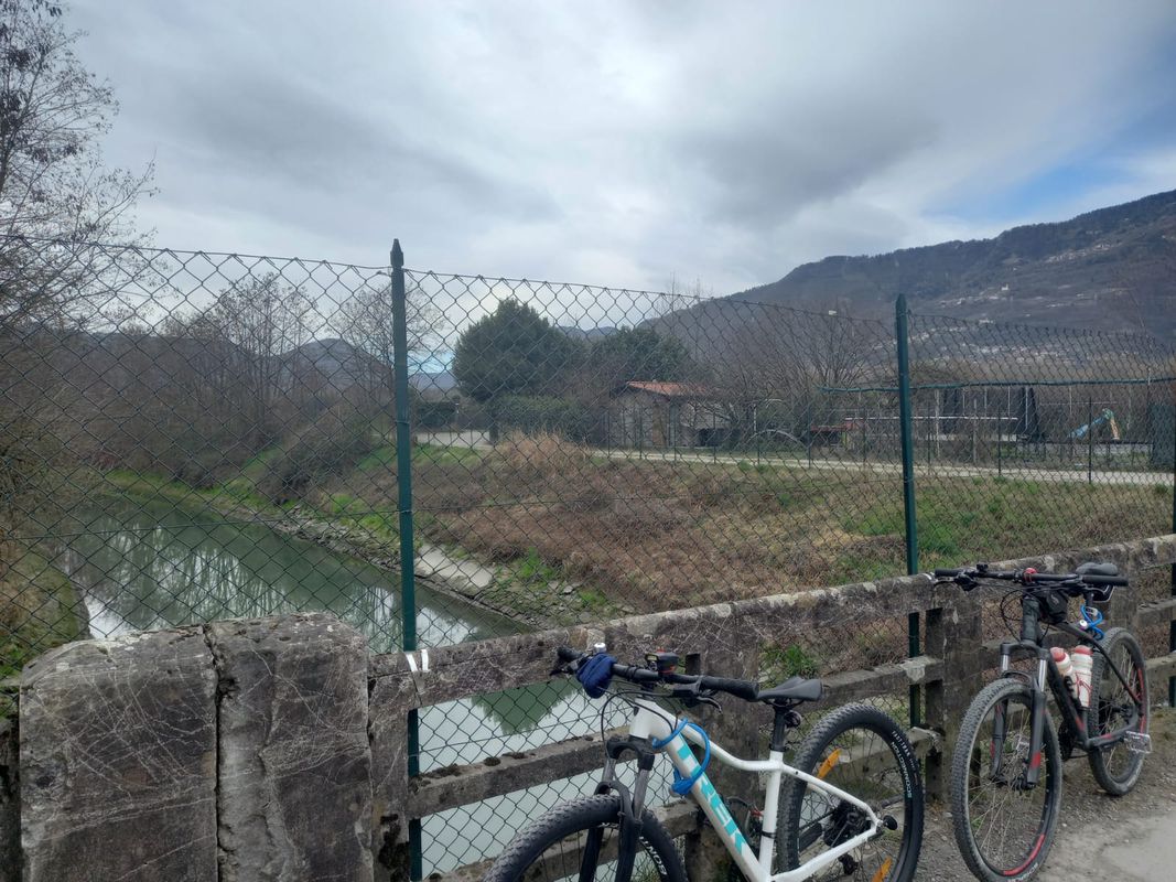 Da Via Nazionale 24, Costa Volpino a Via Zitti 11, Lovere