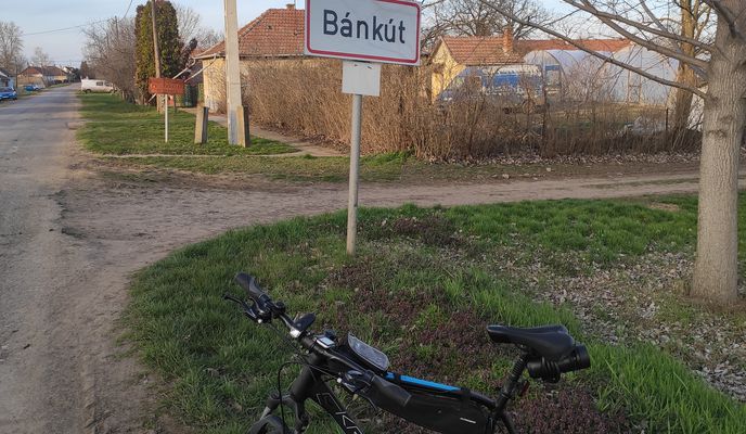 Photo 1 of the Bikemap route "Alkotmány utca 7, Medgyesegyháza - Alkotmány utca 9, Medgyesegyháza"