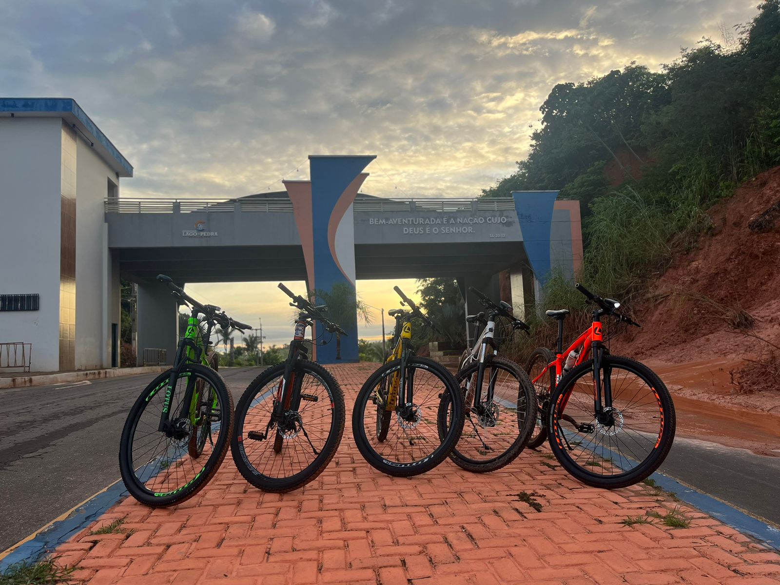 Pedalada ao Amanhecer!