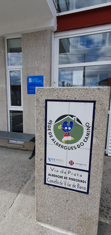 De Rúa Pena Trevinca 42, Ourense a Praza do Toural 12B, Vilar de Barrio