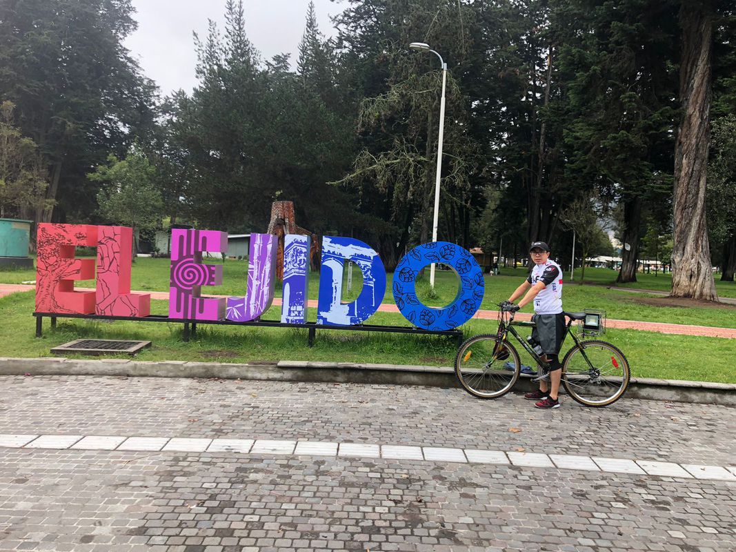 De QF4H+XVR, Quito a QF4H+XVR, Quito