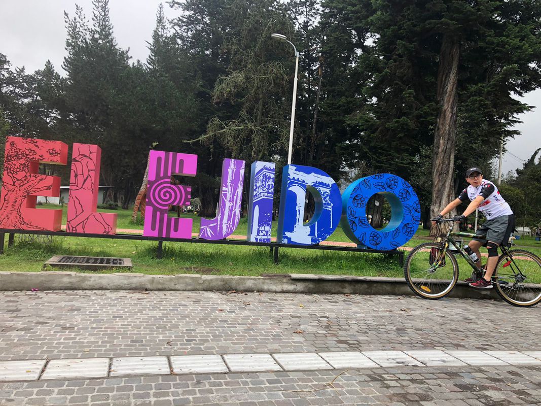 De QF4H+XVR, Quito a QF4H+XVR, Quito